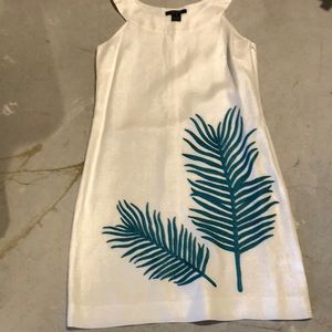 Beautiful white linen sleeveless side zipper with two aqua accents